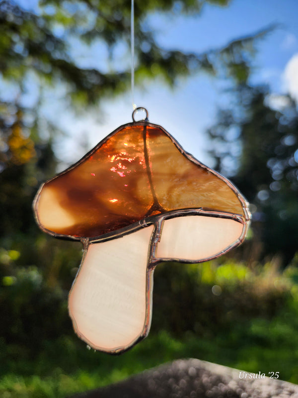Stained Glass Mushroom: Make & Take| Wednesday, November 25 | 10am–1pm OR 2-5pm