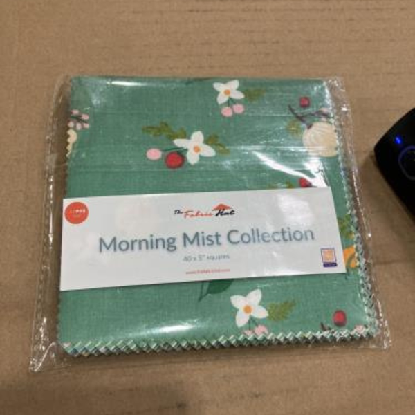 Charm-pack 40pcs - 5" Square Precuts - Morning Mist Collection