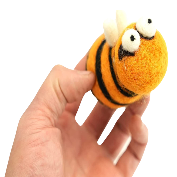 Bee & Ladybug – DIY Needle Felting Kit